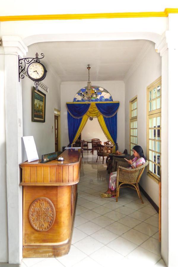 Hotel Tulips Yogyakarta Ngoại thất bức ảnh