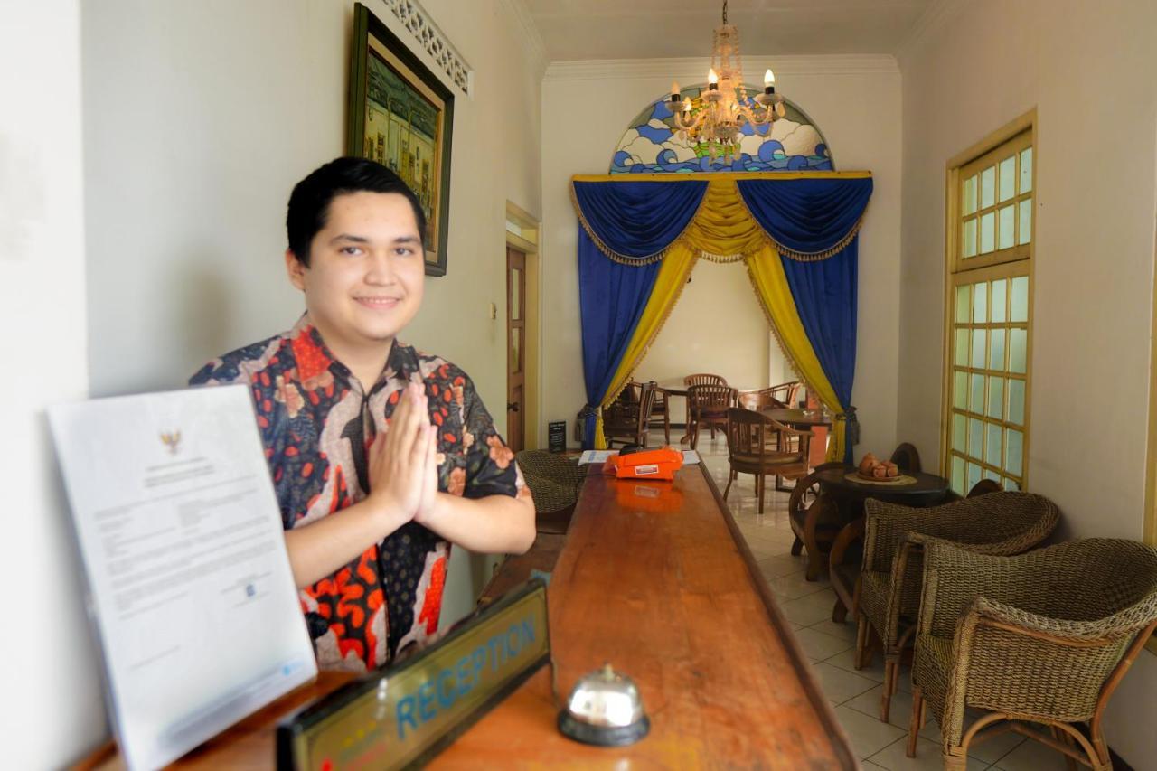 Hotel Tulips Yogyakarta Ngoại thất bức ảnh