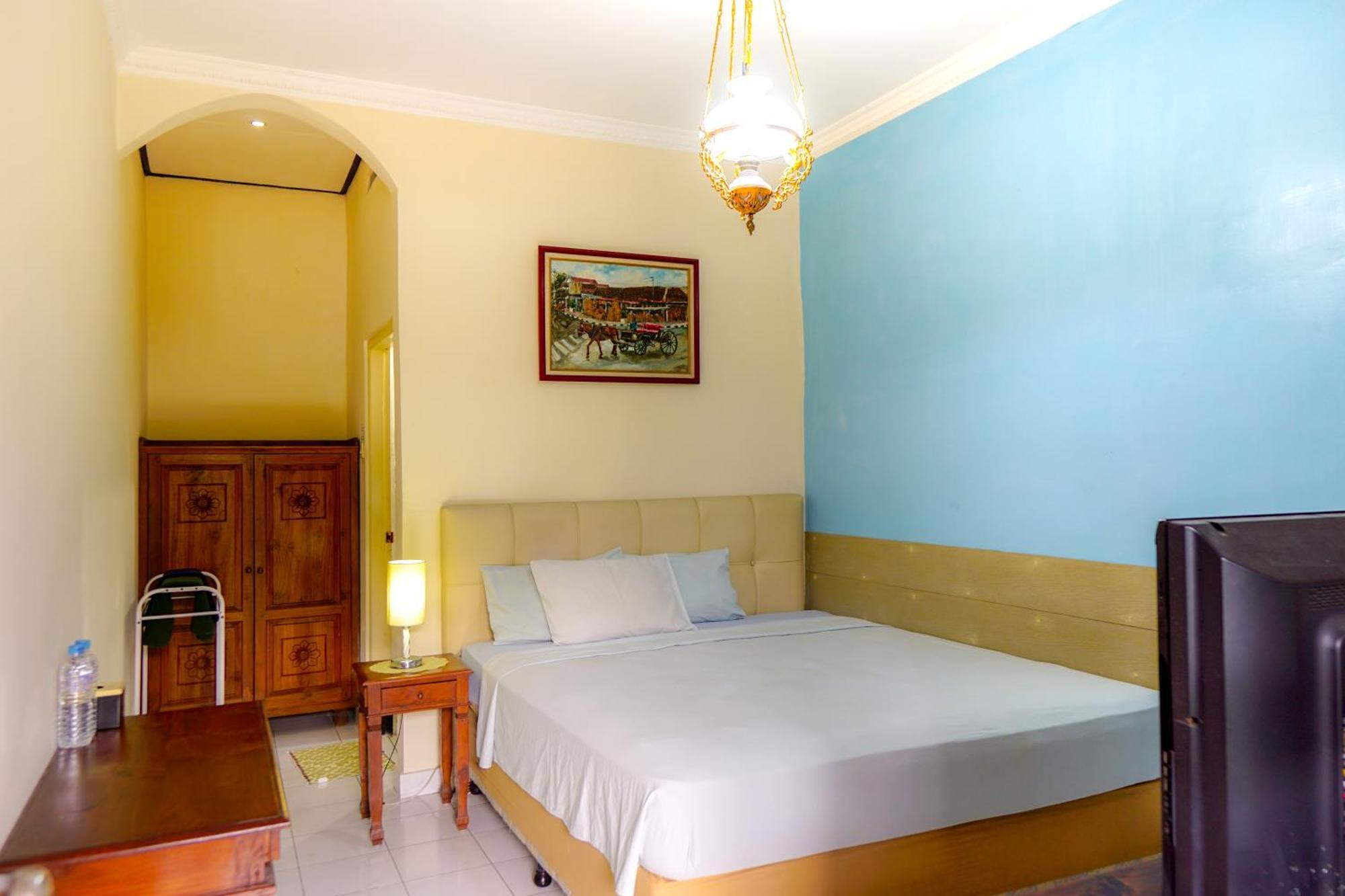 Hotel Tulips Yogyakarta Ngoại thất bức ảnh