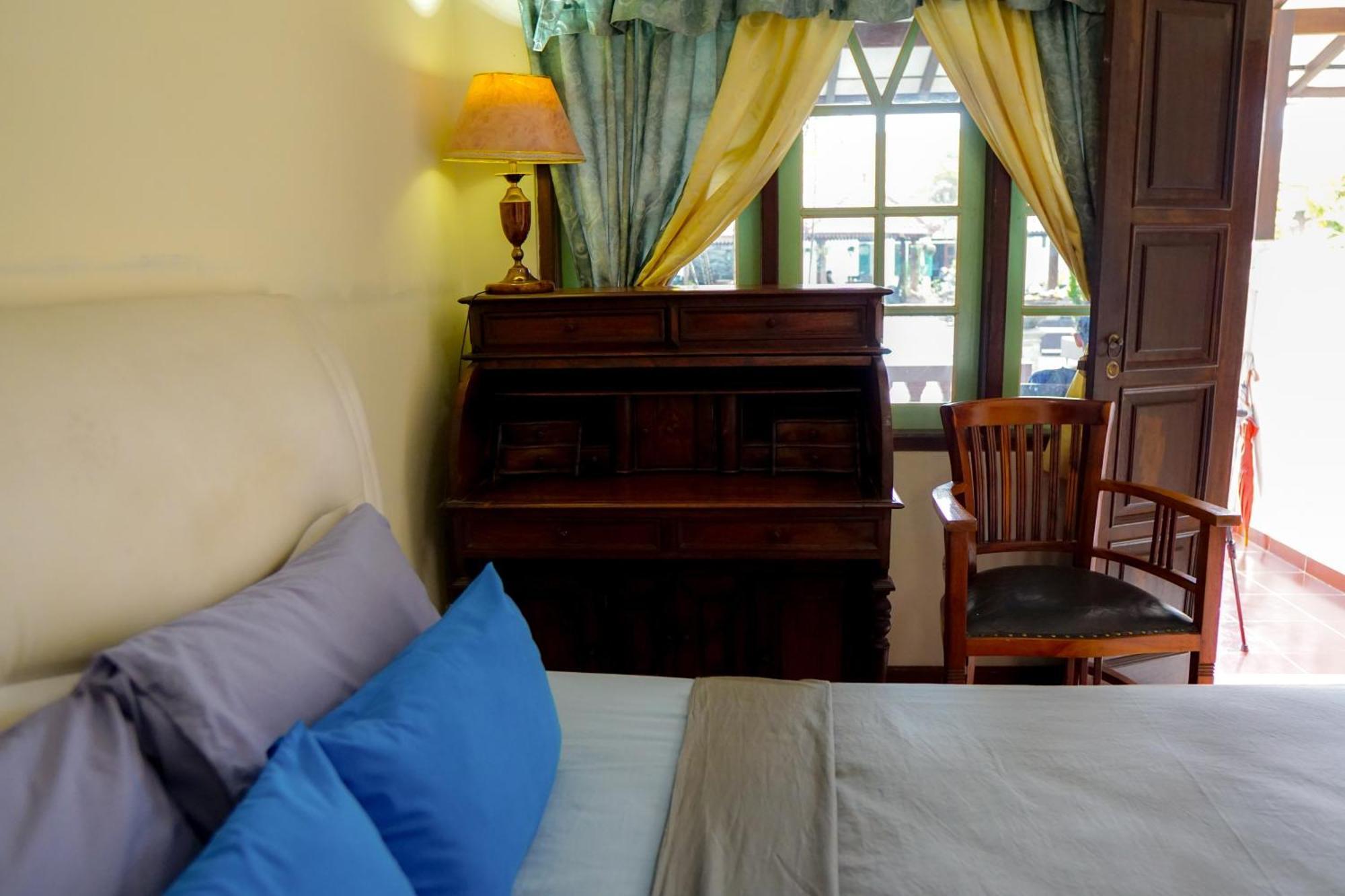 Hotel Tulips Yogyakarta Phòng bức ảnh