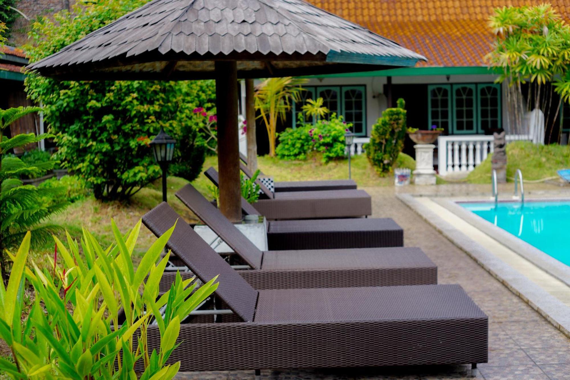 Hotel Tulips Yogyakarta Ngoại thất bức ảnh